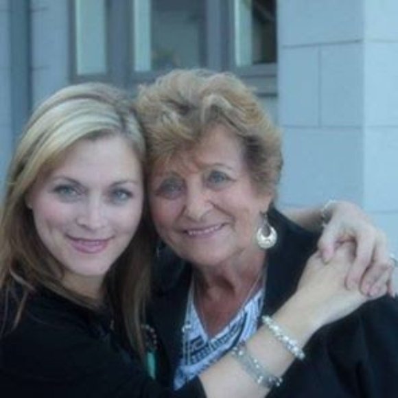 Meet your 🌸Posh Ambassador Joanne🌸🥰 - Picture 4 of 6